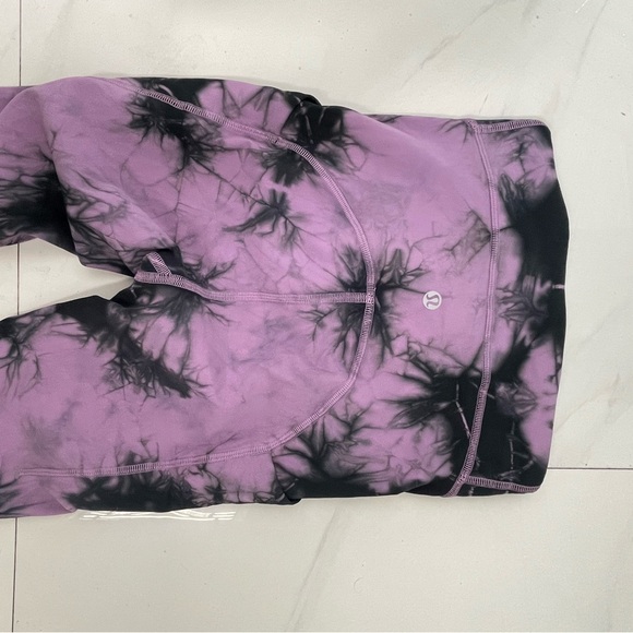 Lululemon power through leggings - Picture 2 of 2